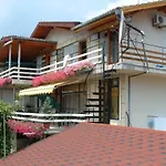 בית הארחה Summer House 3*