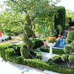 Pensiune Summer House 3*