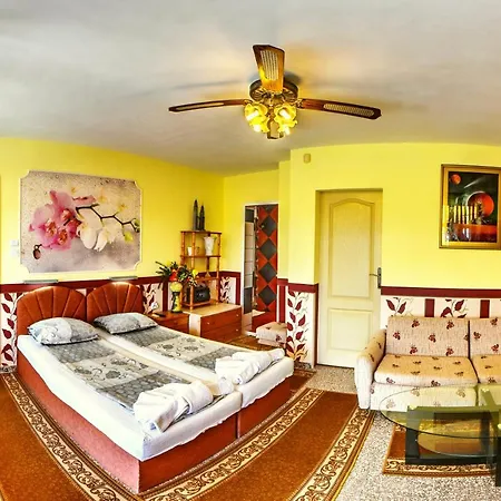 Summer House St Constantin et Helena