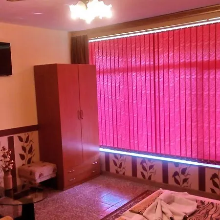 Summer House St Constantin et Helena