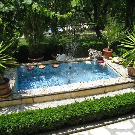 Maison d'hôtes Summer House St Constantin et Helena