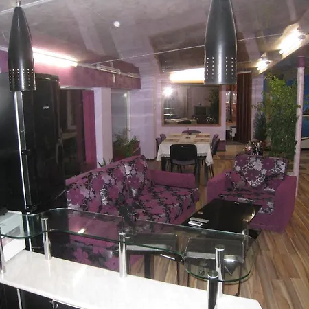 Гостьовий будинок Summer House