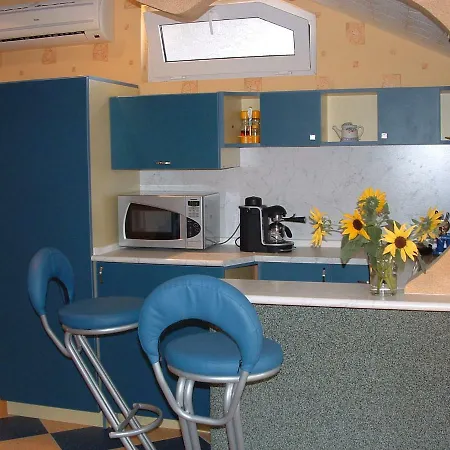 Summer House 3* Святі Костянтин і Олена