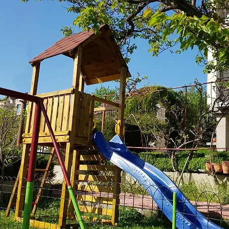 Summer House Maison d'hôtes St Constantin et Helena