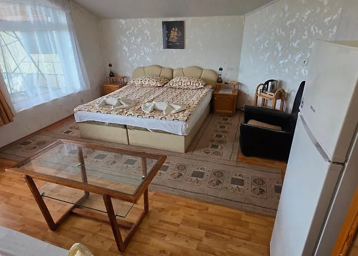 Summer House 3* Святые Константин и Елена